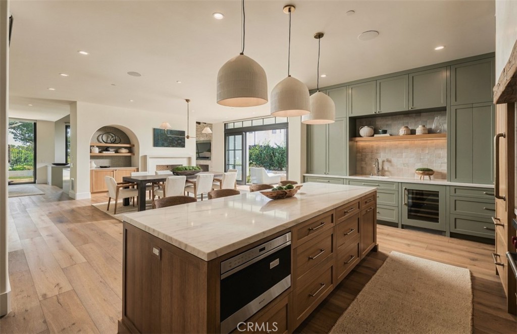 16 Pelican Point