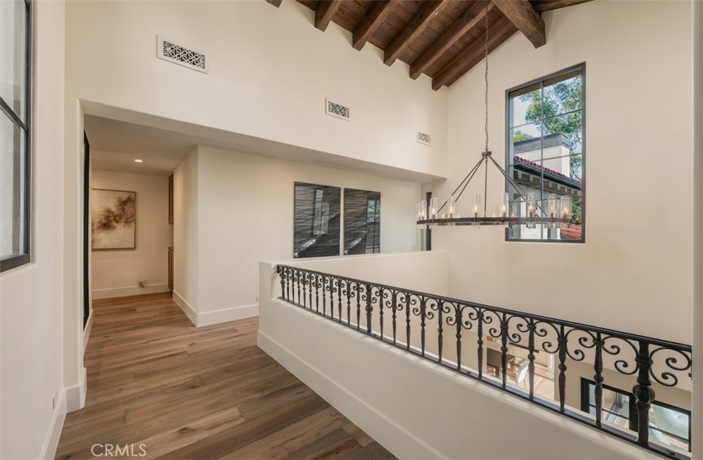 16 Pelican Point