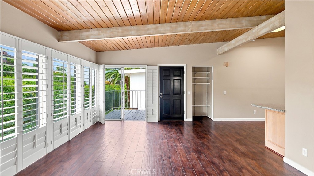 2516 Bayside Dr