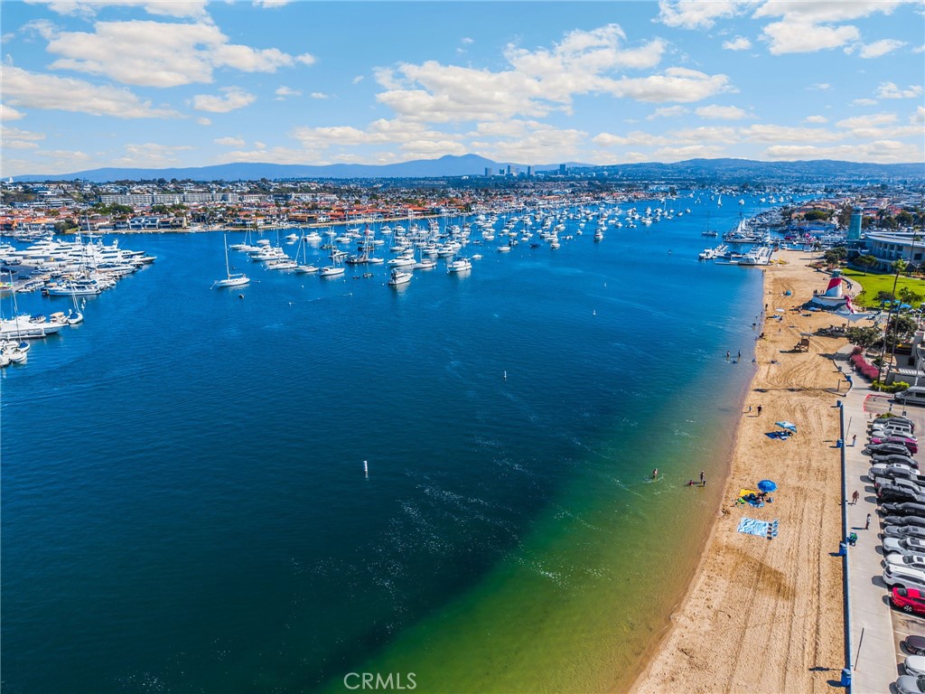 1819 1/2 W Bay Avenue B