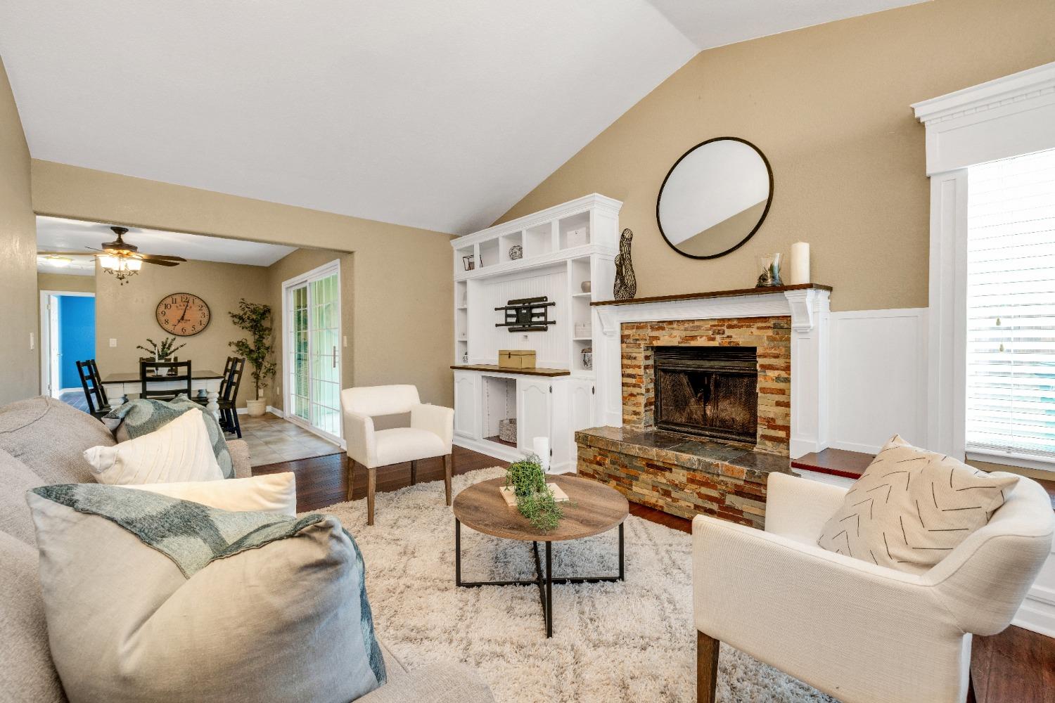 6622 Oak Lakes Lane