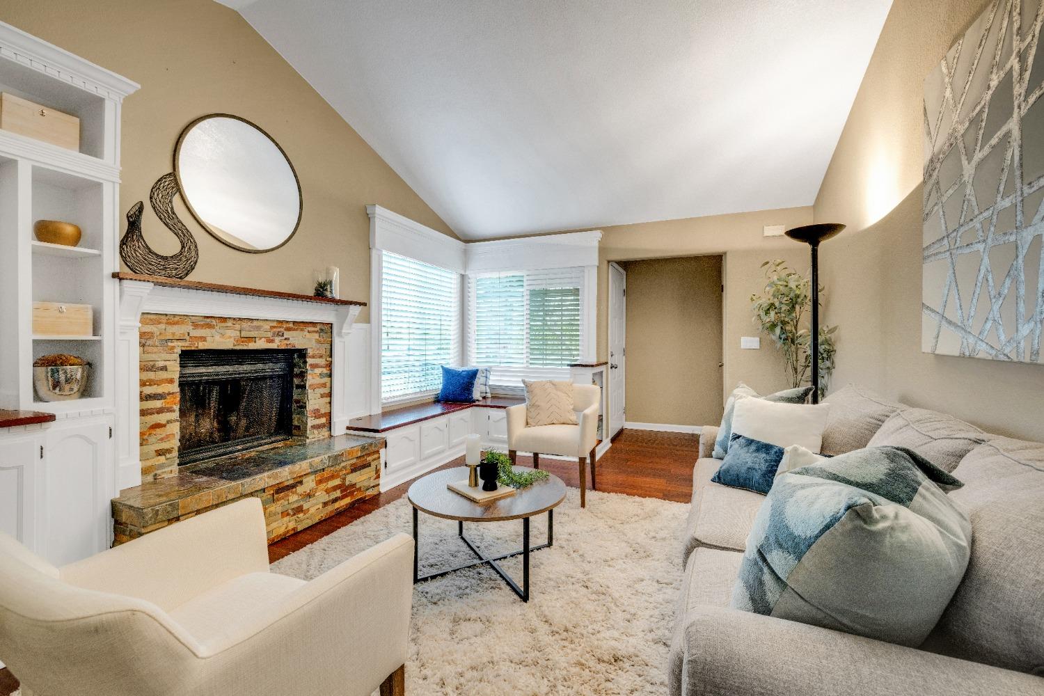 6622 Oak Lakes Lane