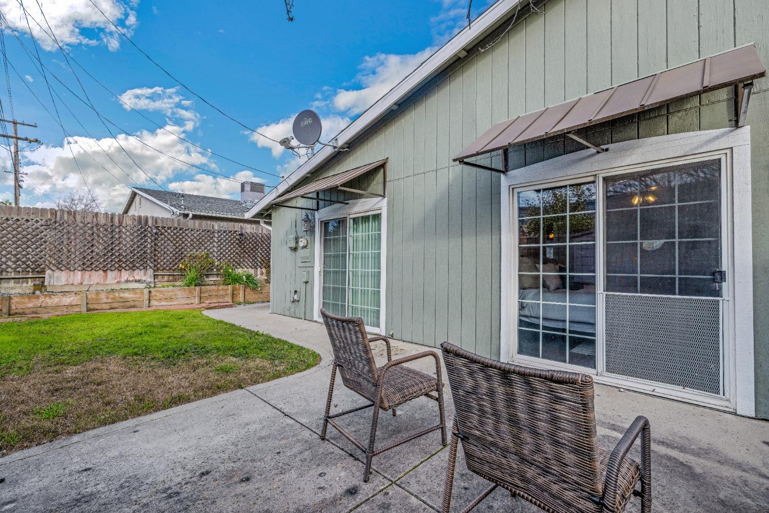 6622 Oak Lakes Lane
