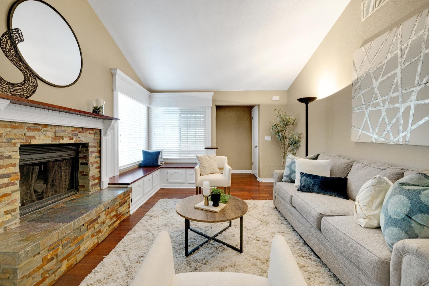 6622 Oak Lakes Lane
