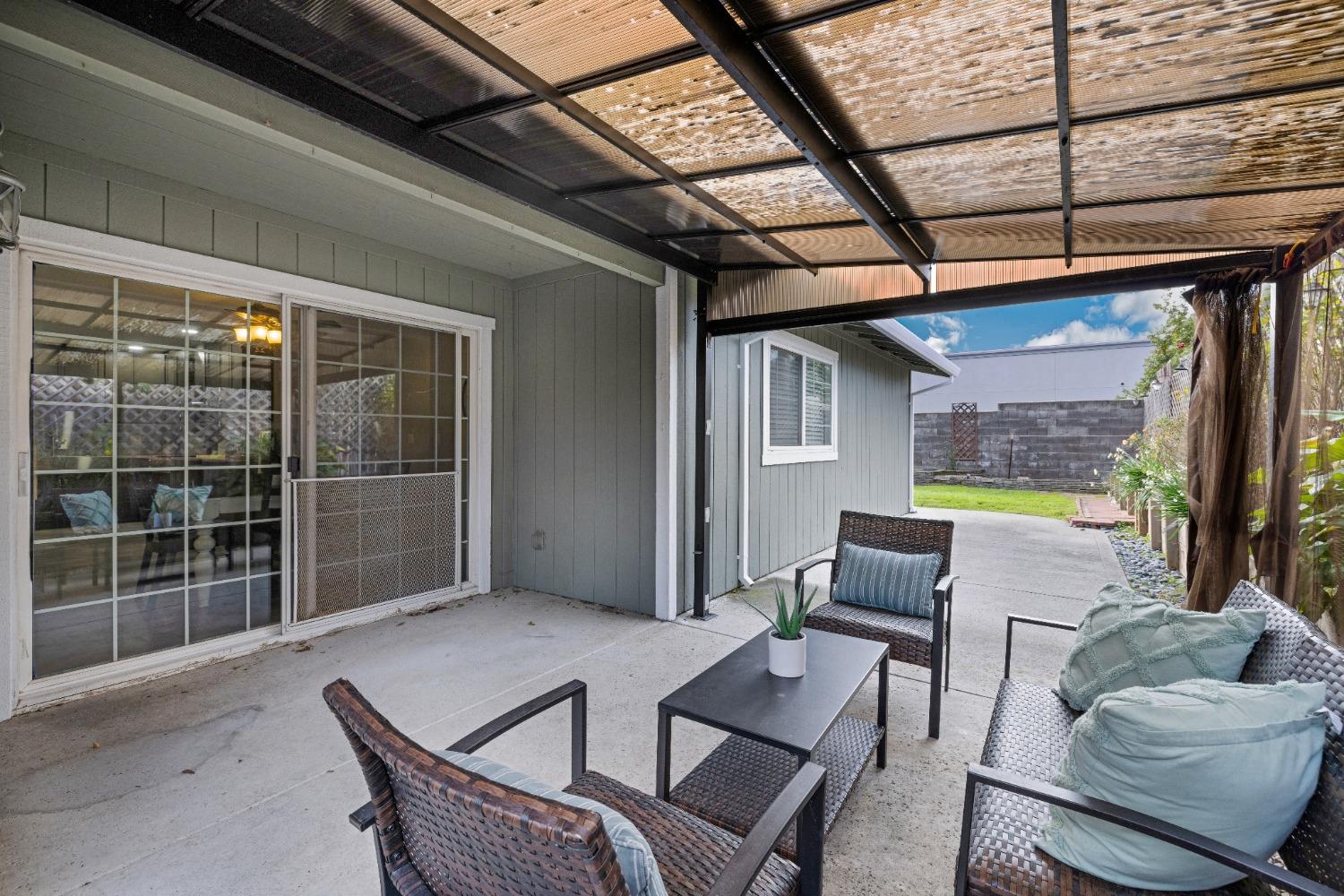 6622 Oak Lakes Lane