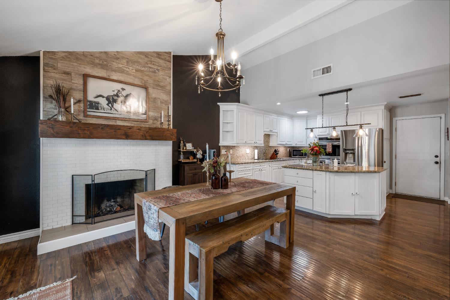 1205 Cresthaven Drive