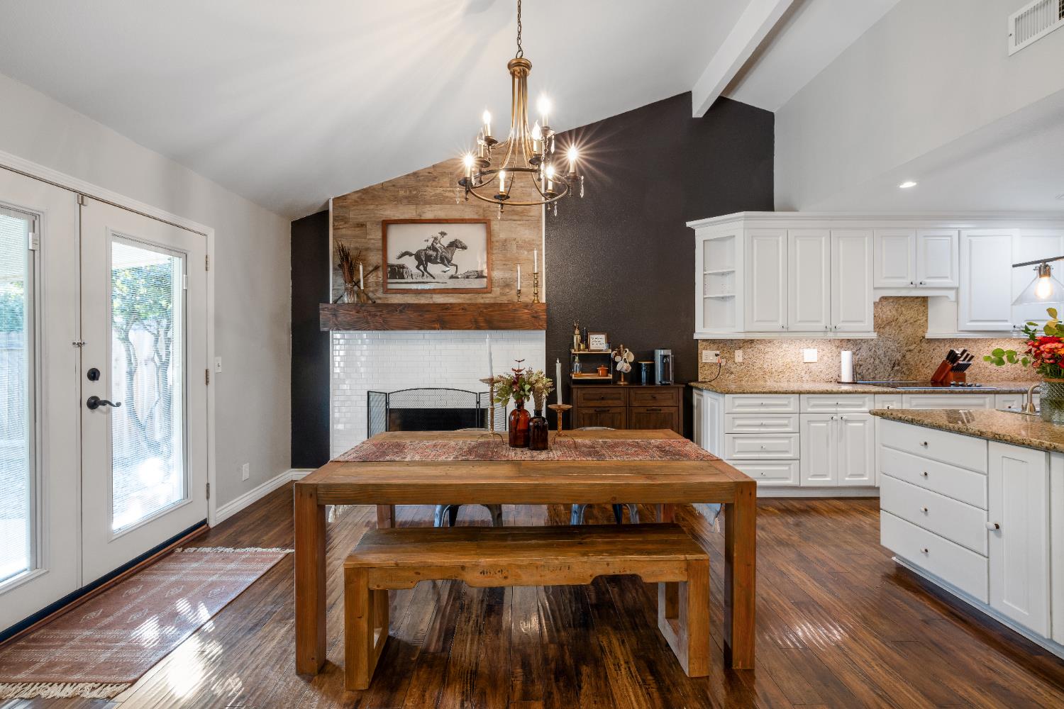 1205 Cresthaven Drive