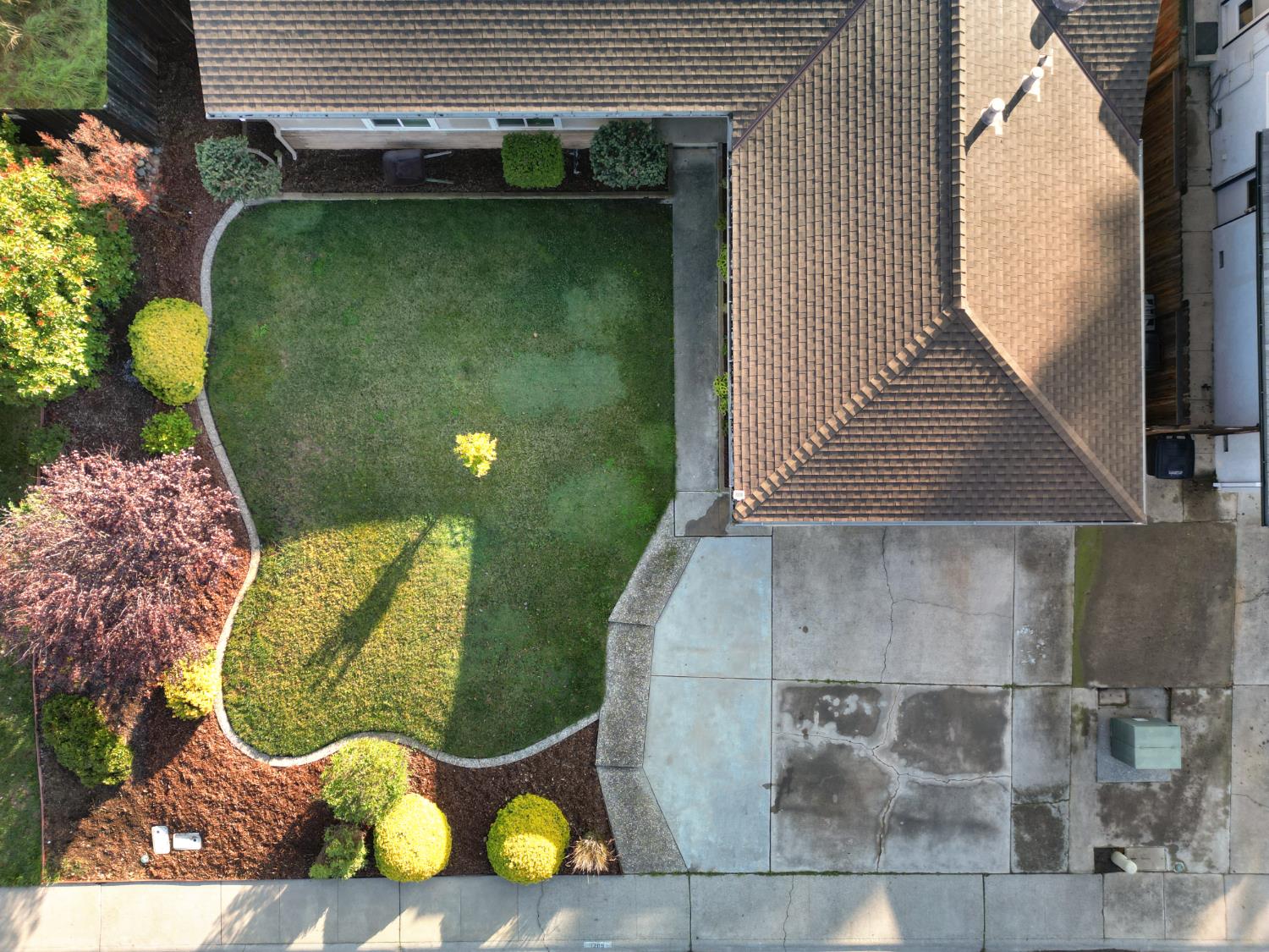 1205 Cresthaven Drive