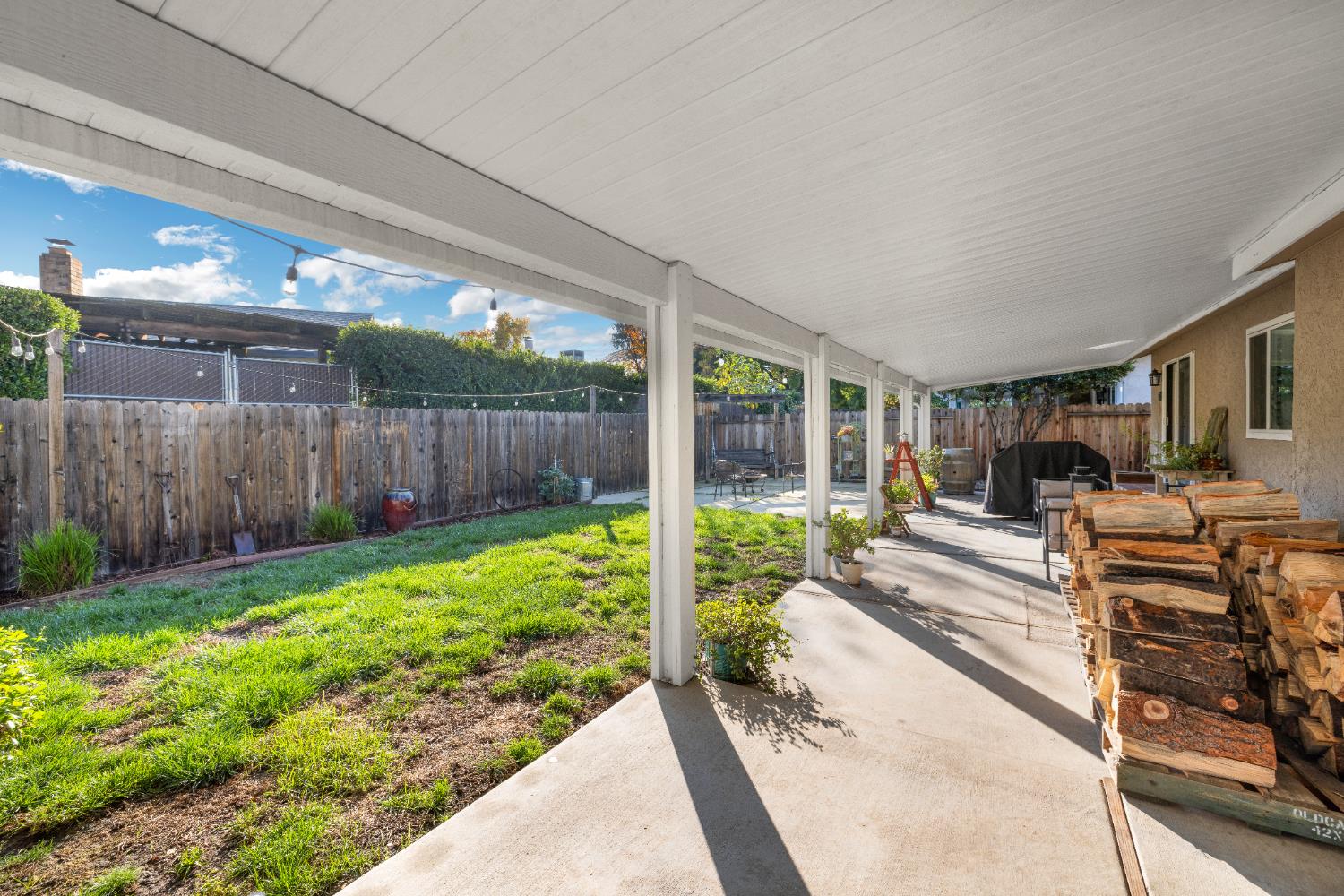 1205 Cresthaven Drive