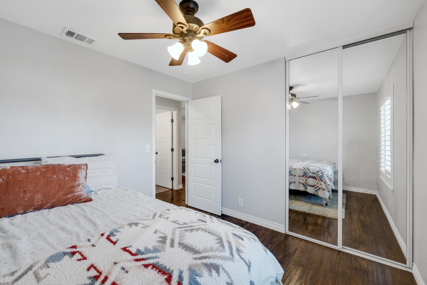 1205 Cresthaven Drive