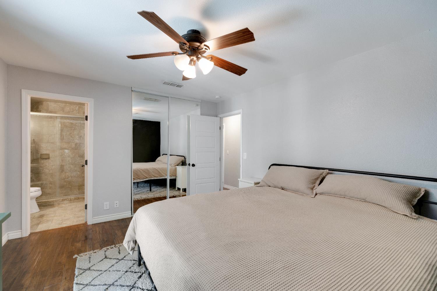 1205 Cresthaven Drive