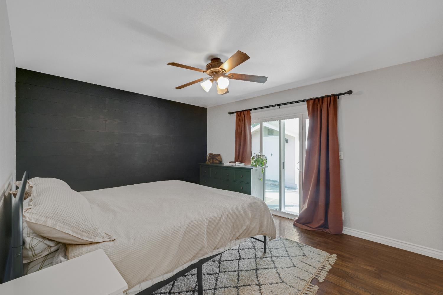 1205 Cresthaven Drive