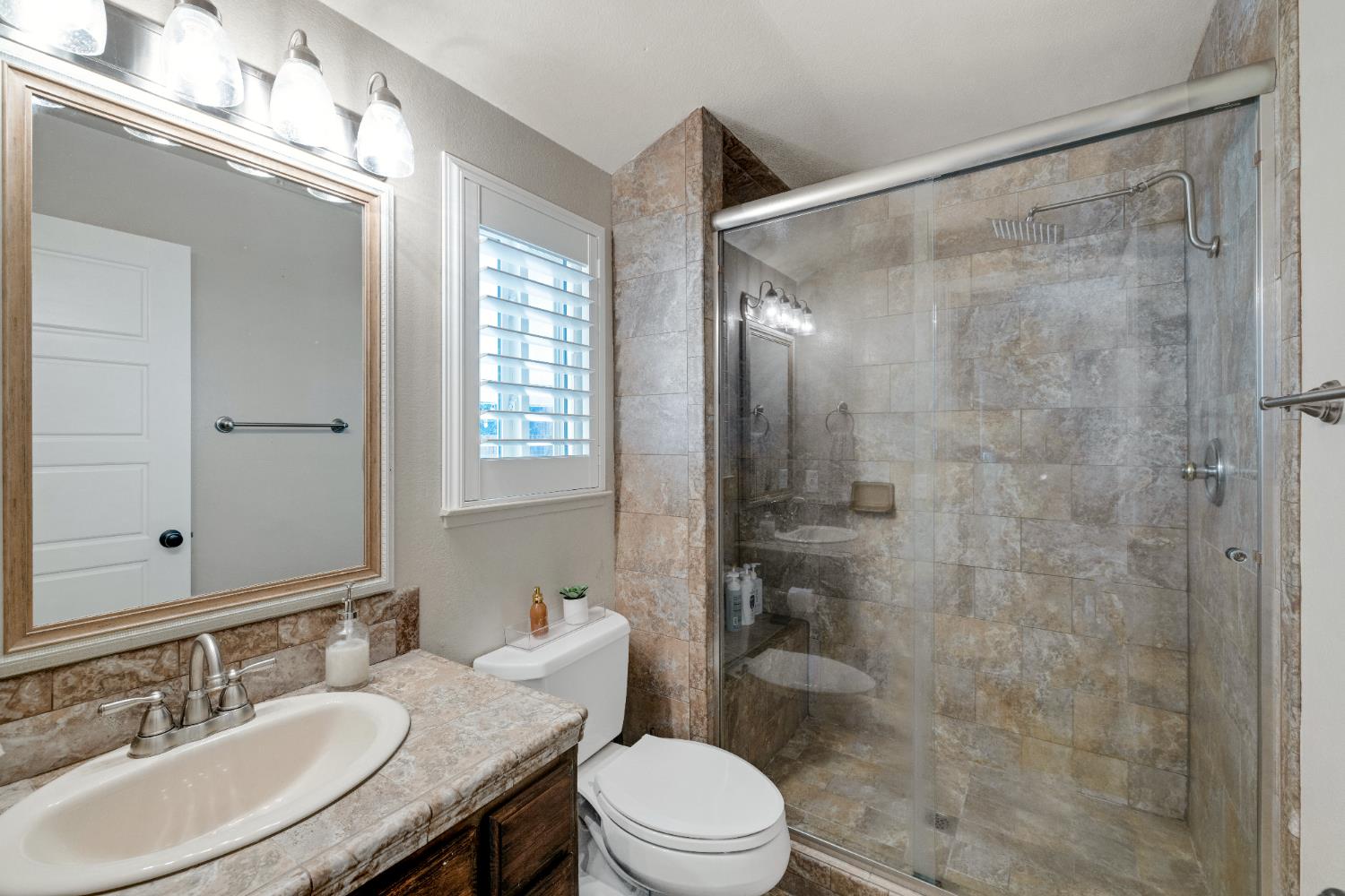 1205 Cresthaven Drive