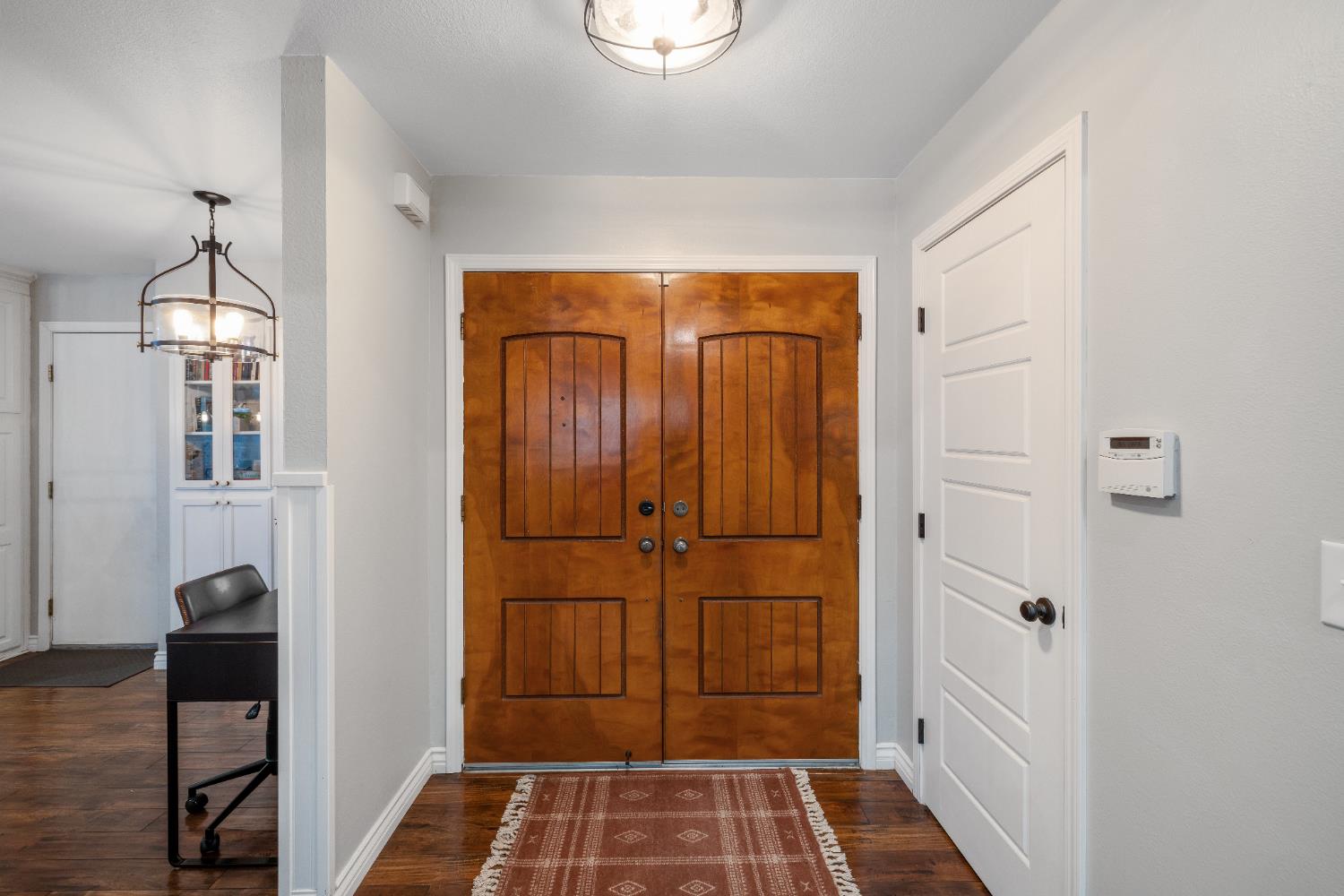 1205 Cresthaven Drive