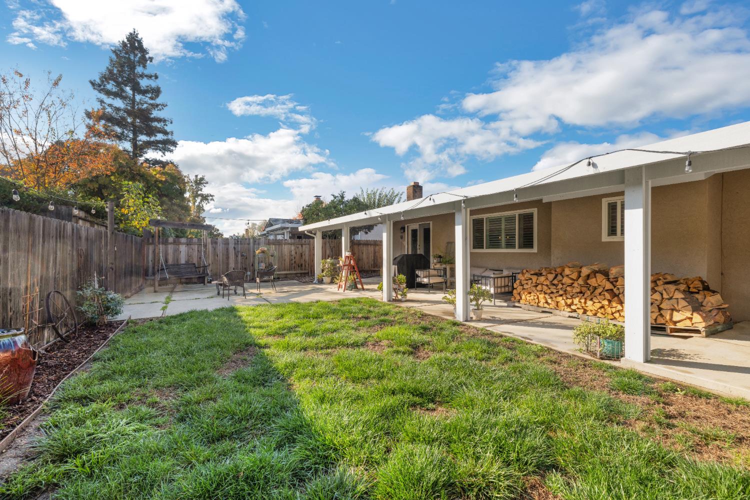 1205 Cresthaven Drive