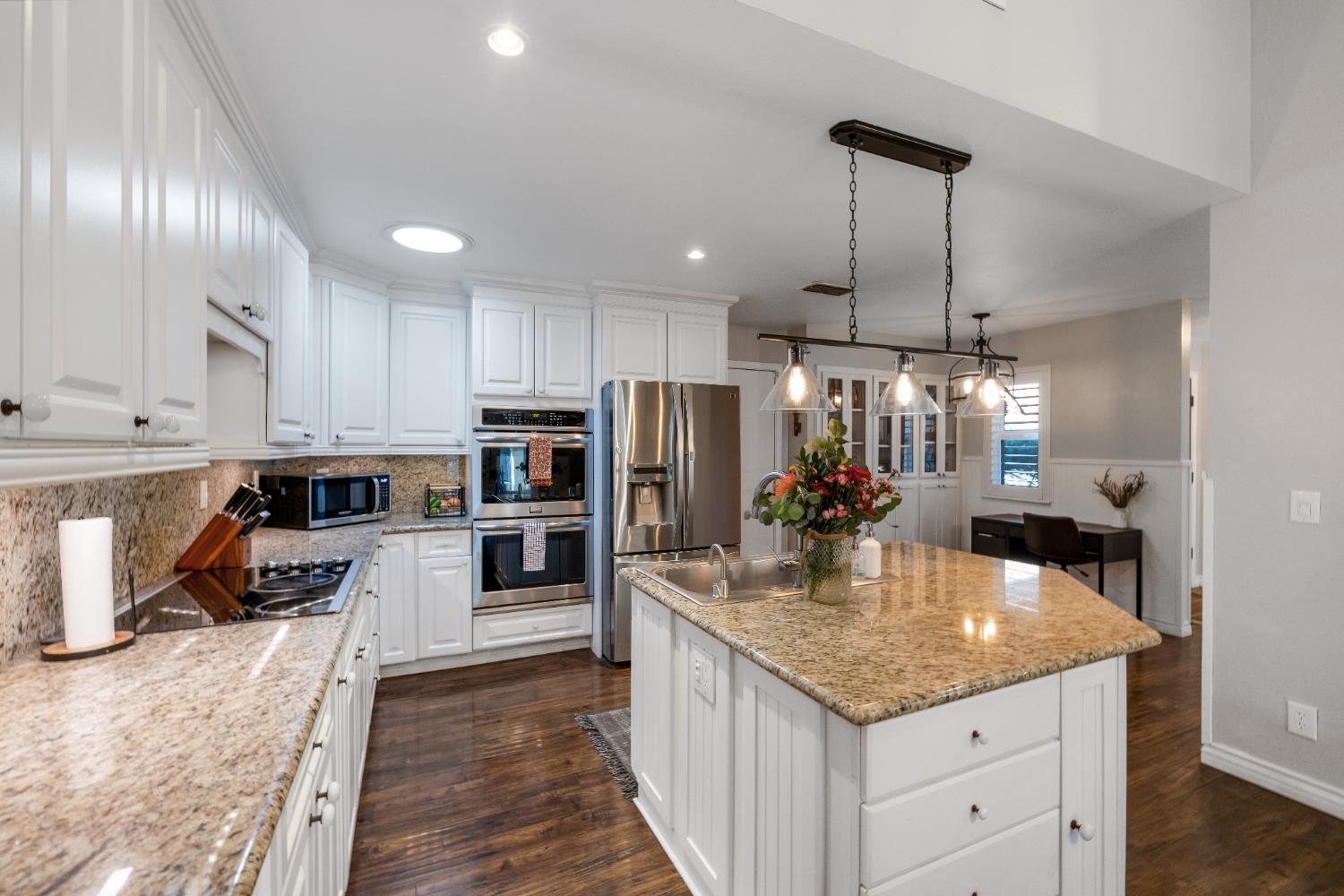 1205 Cresthaven Drive