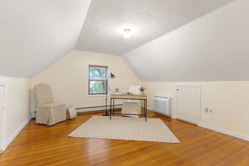 584 Hunnewell