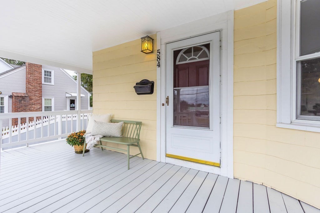 584 Hunnewell
