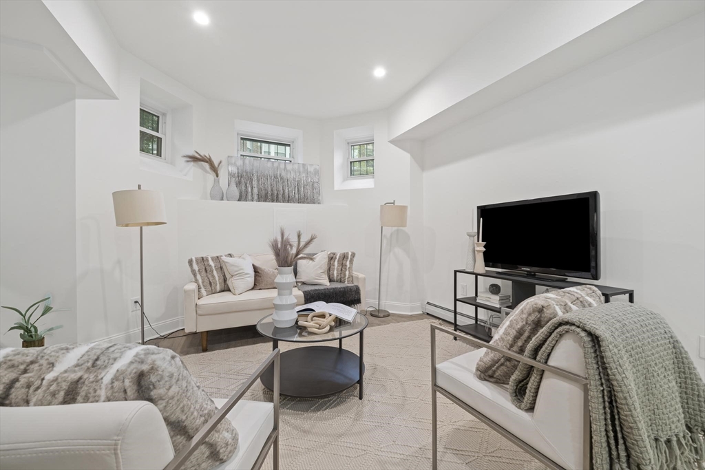 107 Jersey Street # 22C