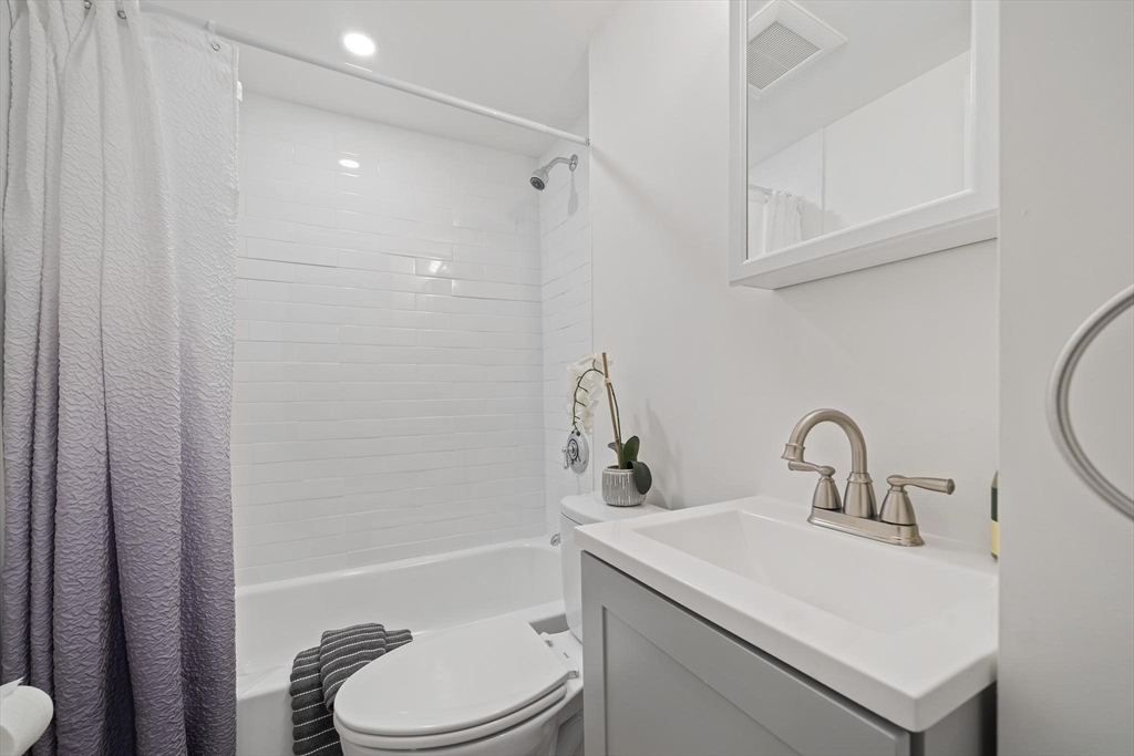 107 Jersey Street # 22C