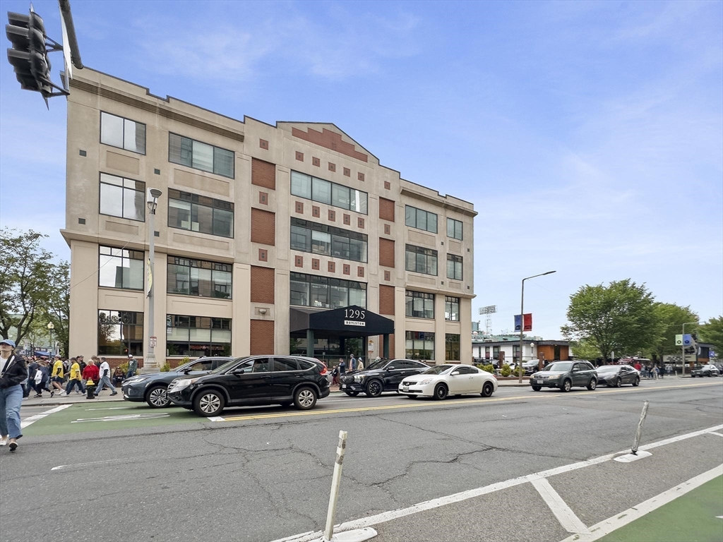 107 Jersey Street # 22C