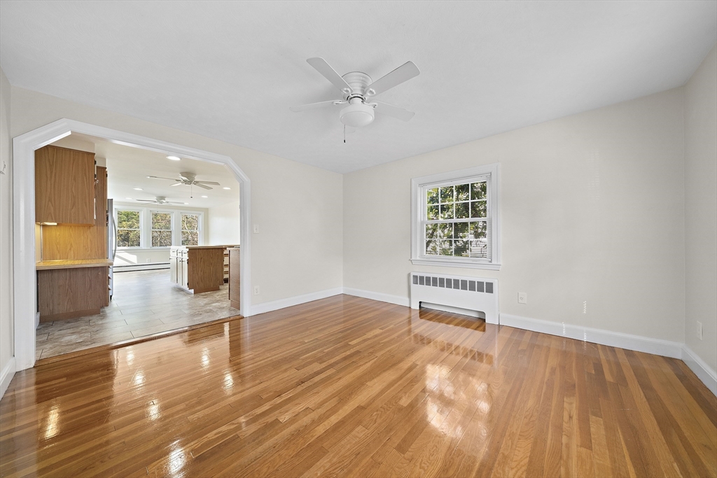 83 Lexington Street