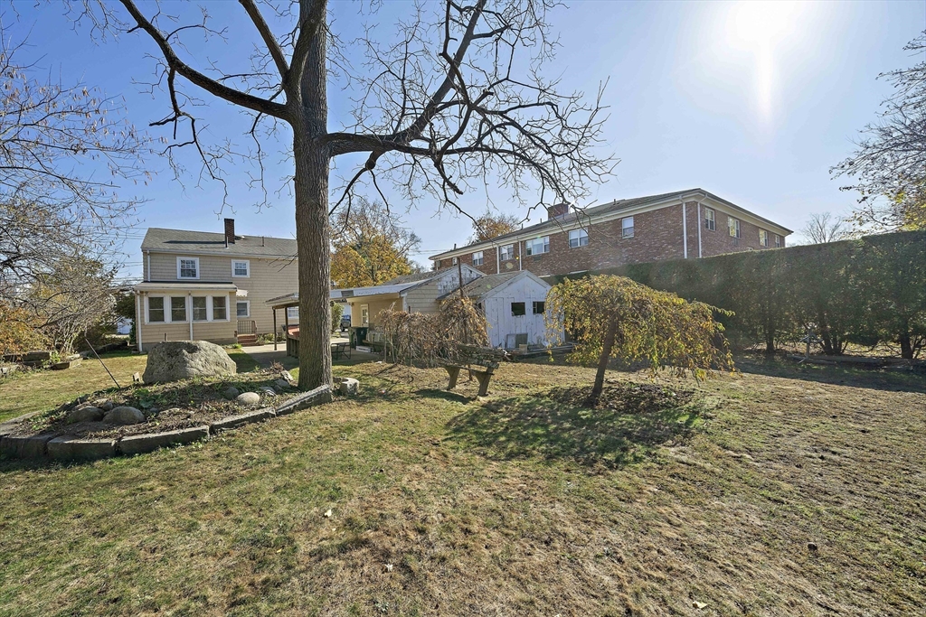 83 Lexington Street