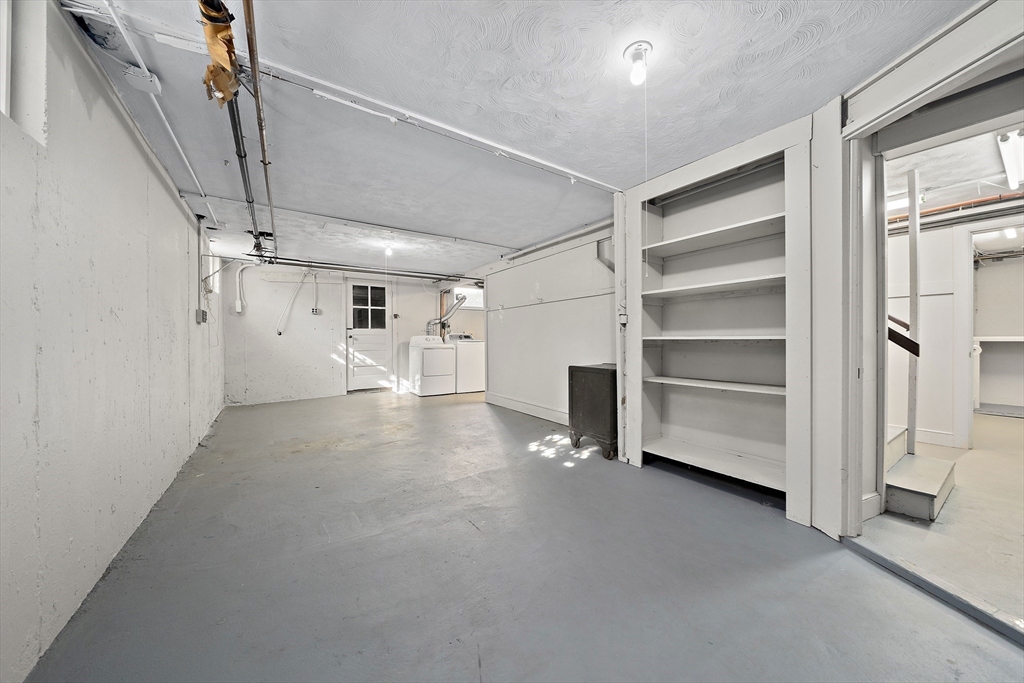 83 Lexington Street