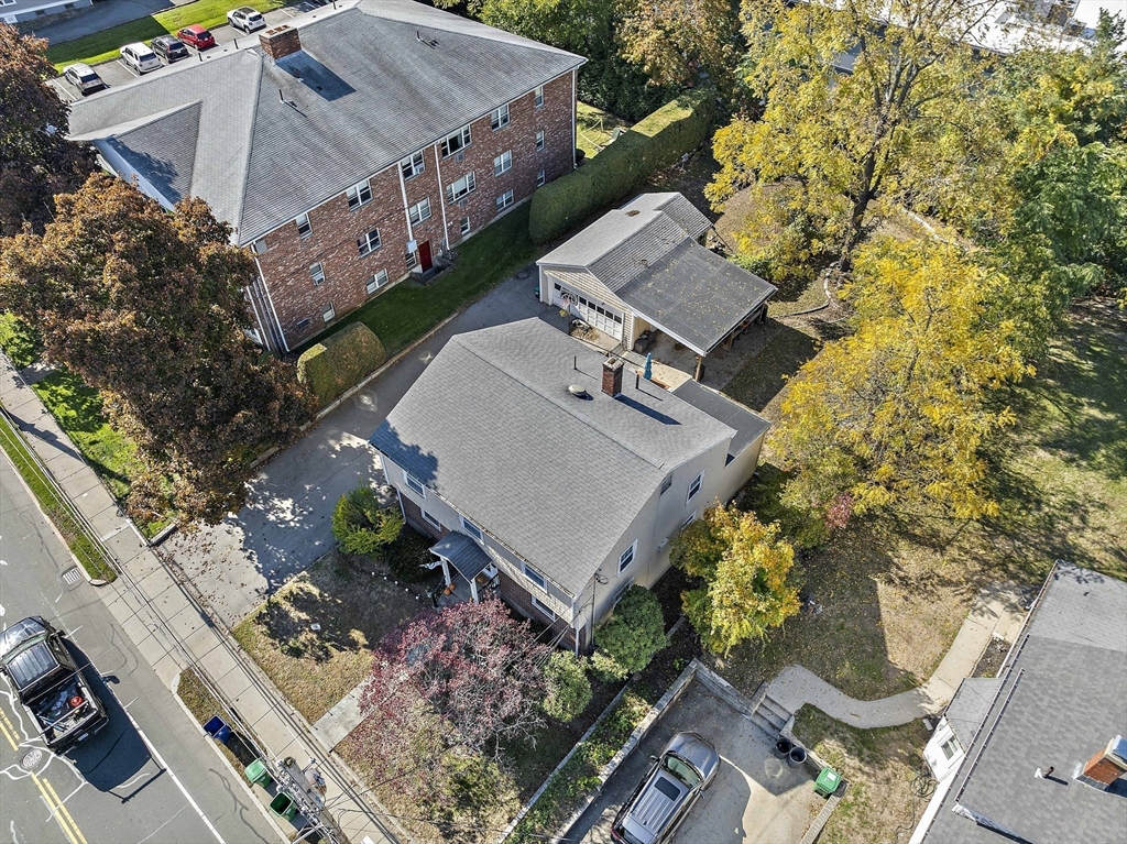 83 Lexington Street