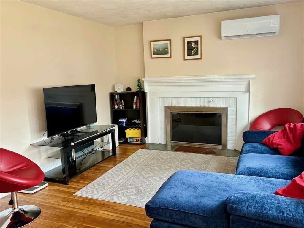 687 Boston Post Road