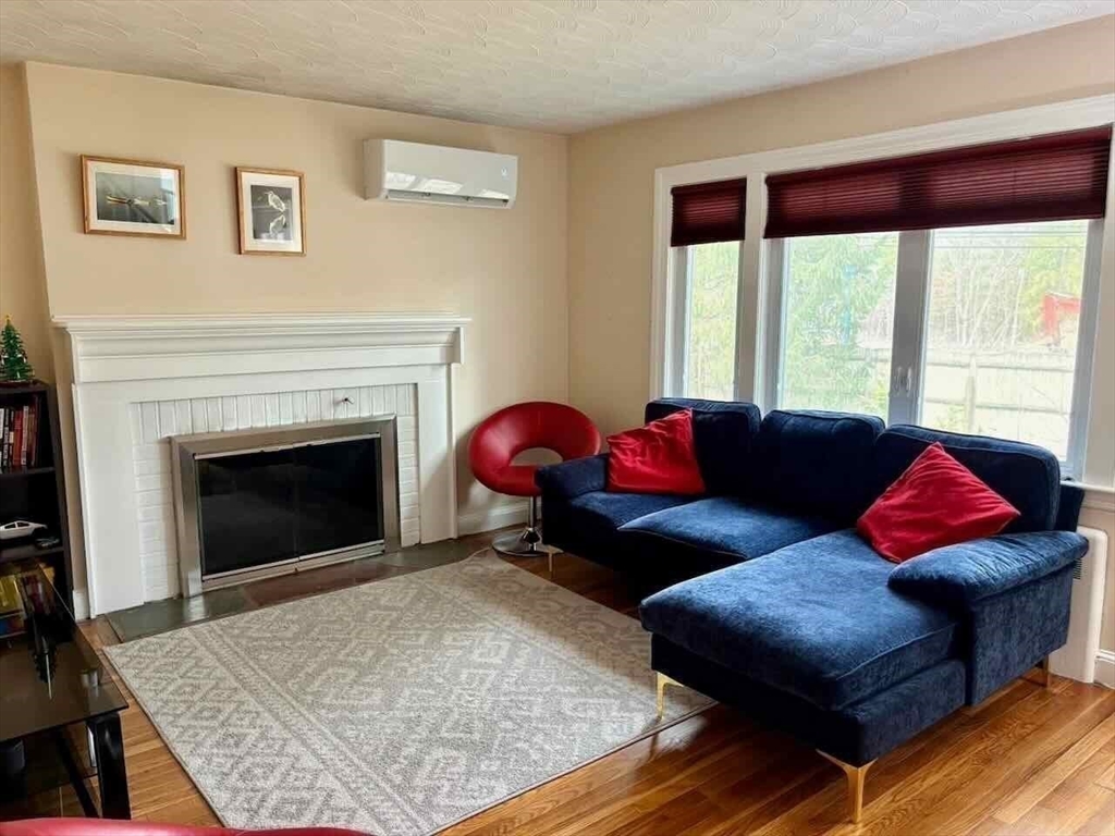 687 Boston Post Road