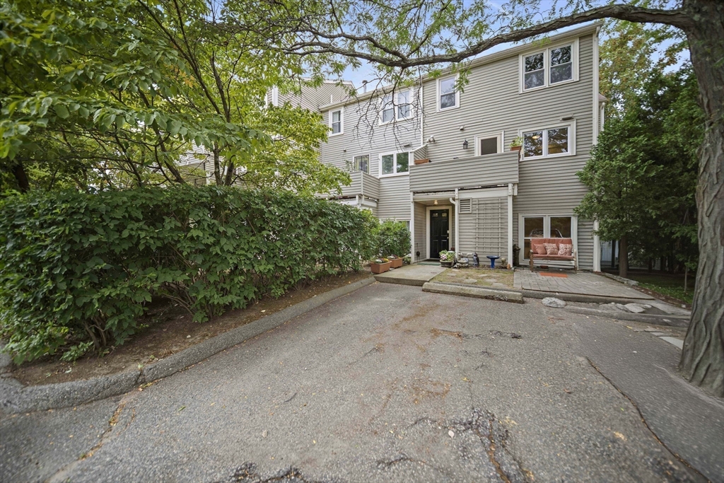 2A Brewer Street # 2A