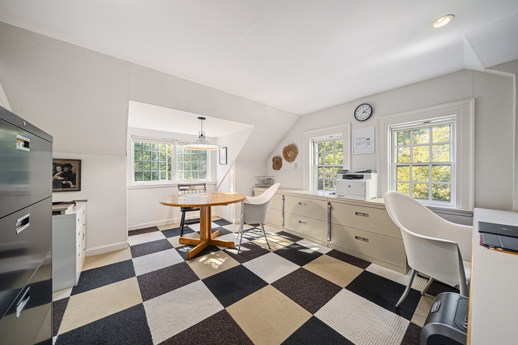 106 Farlow Road