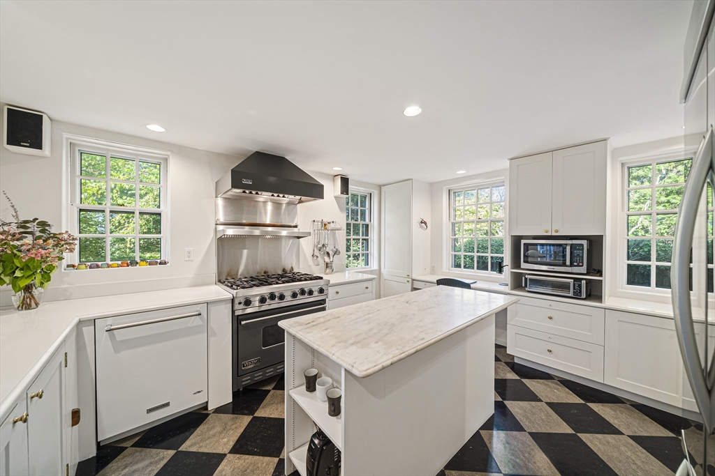 106 Farlow Road