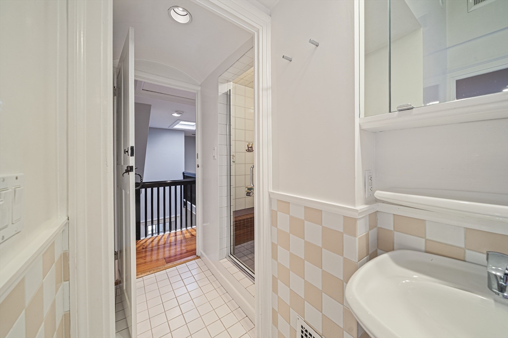 106 Farlow Road