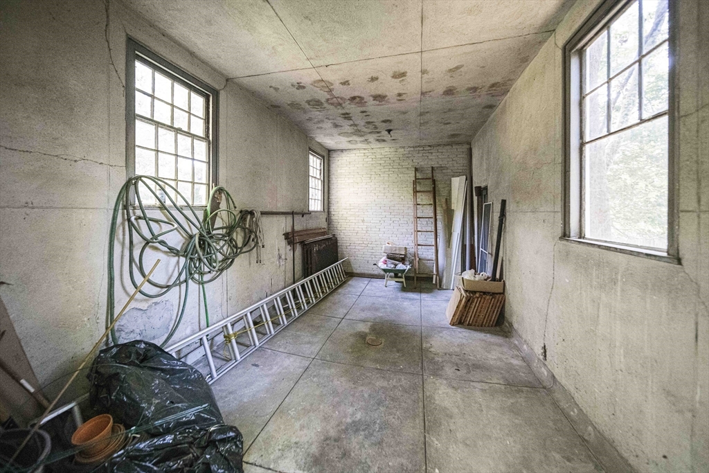 106 Farlow Road