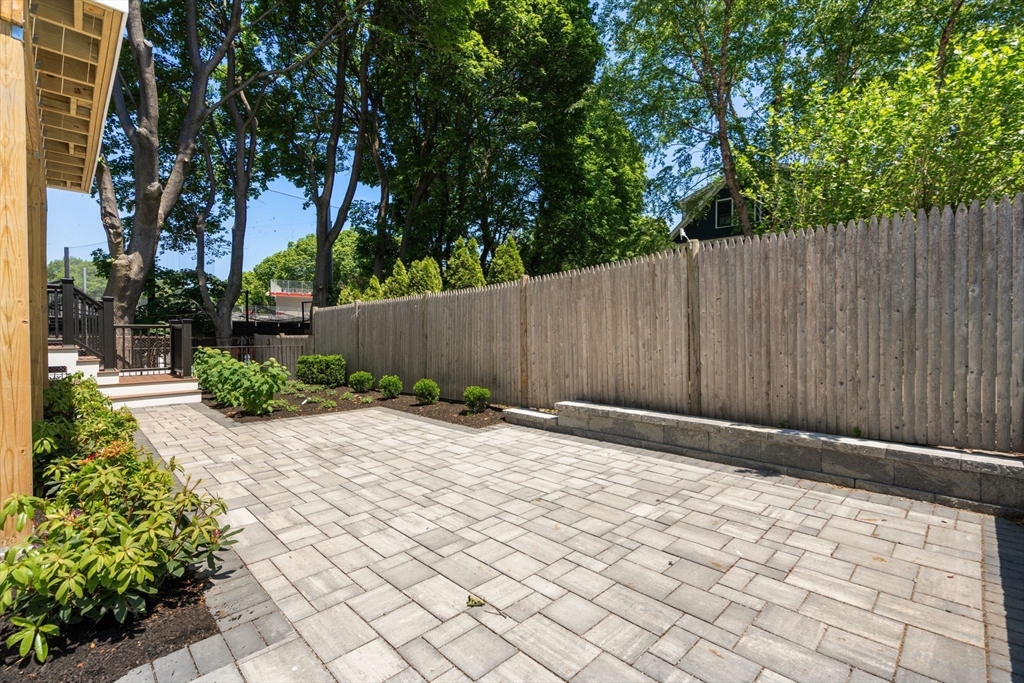 216 Aspinwall Ave, # 3