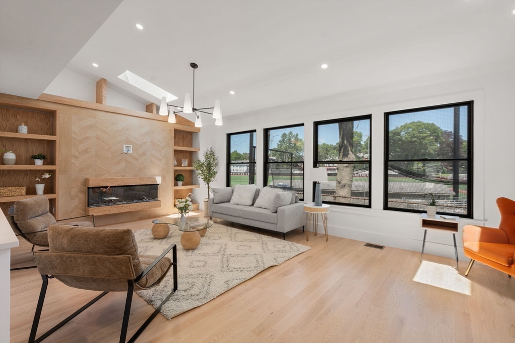 216 Aspinwall Ave, # 3