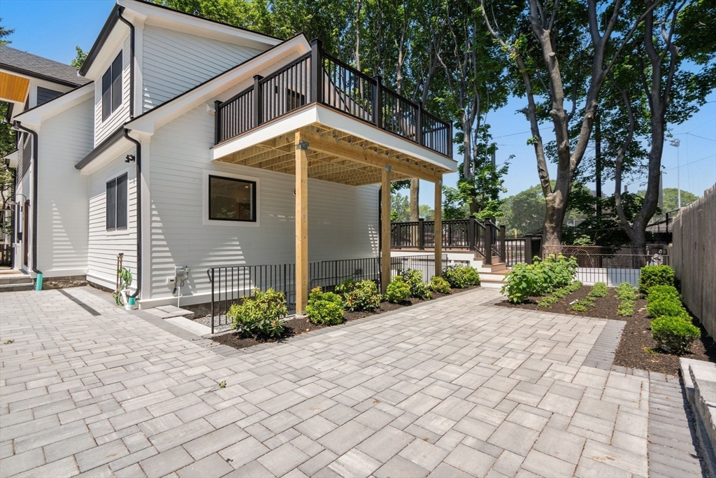 216 Aspinwall Ave, # 3