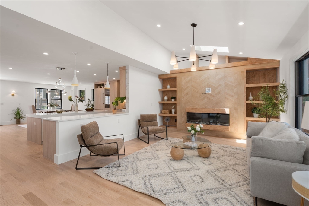 216 Aspinwall Ave, # 3