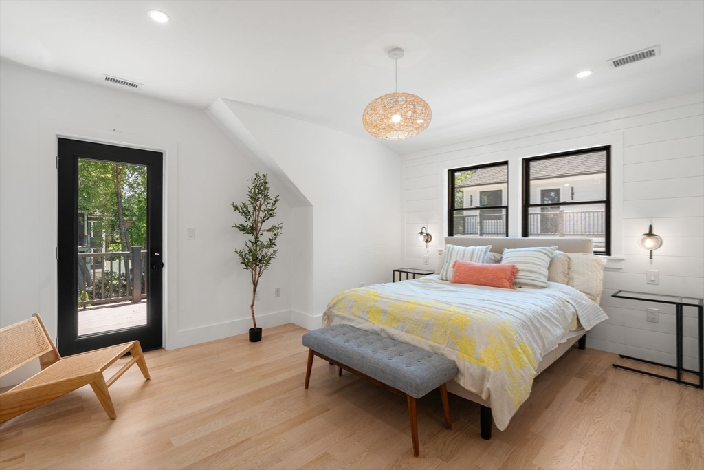 216 Aspinwall Ave, # 3