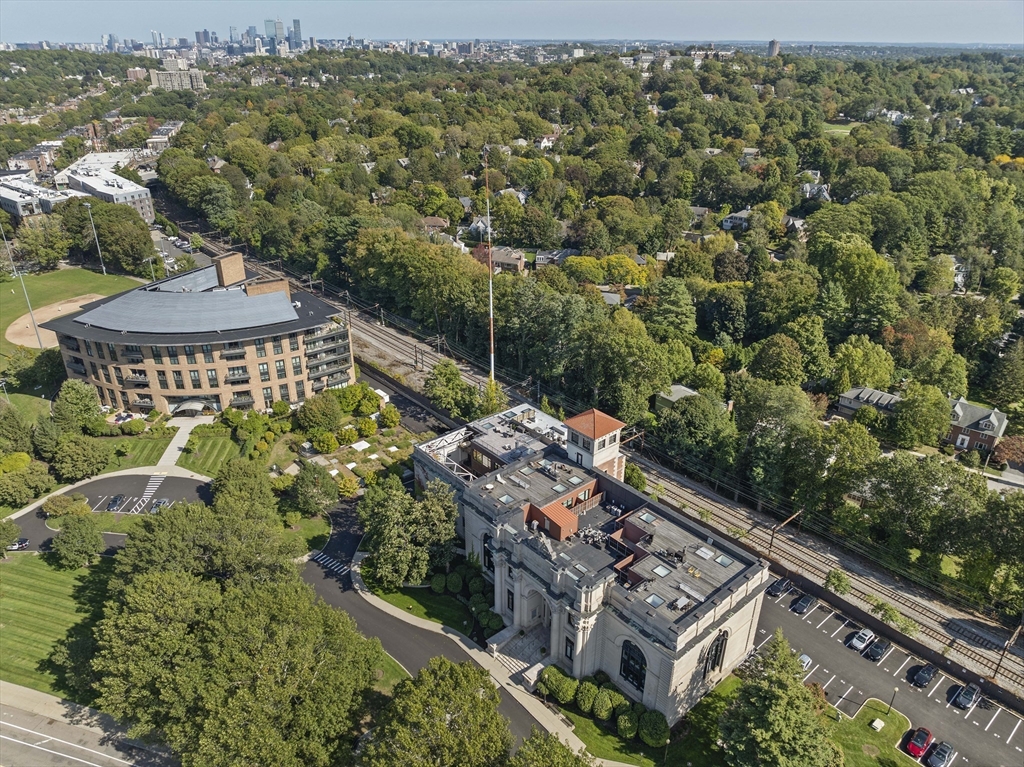 2420 Beacon Street # 401