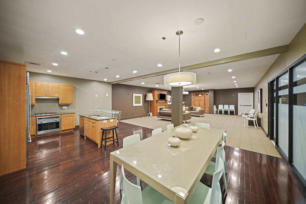 2420 Beacon Street # 401