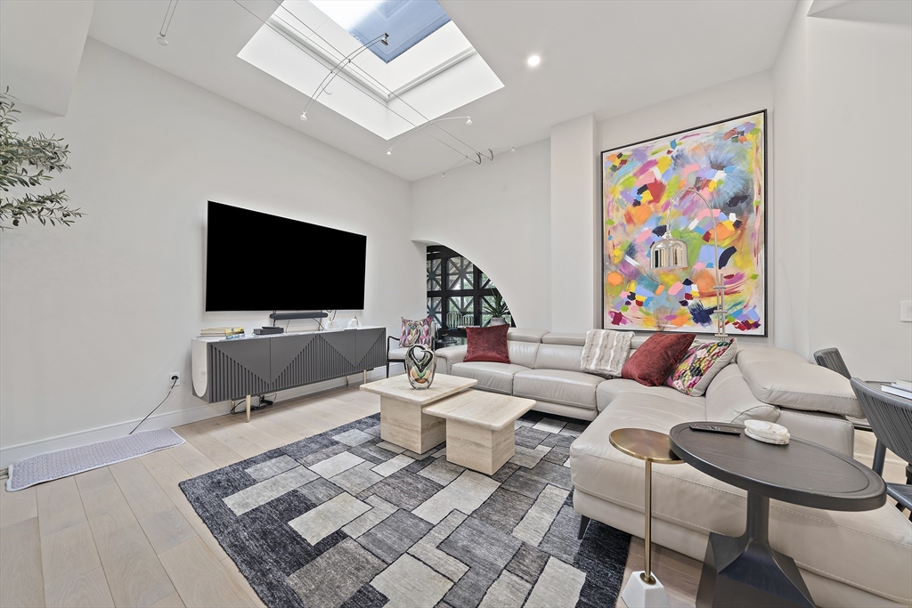 2420 Beacon Street # 401