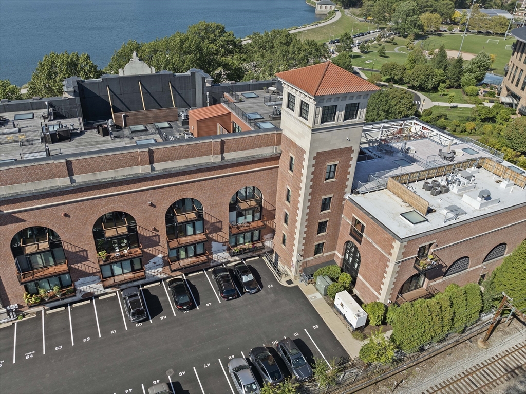 2420 Beacon Street # 401