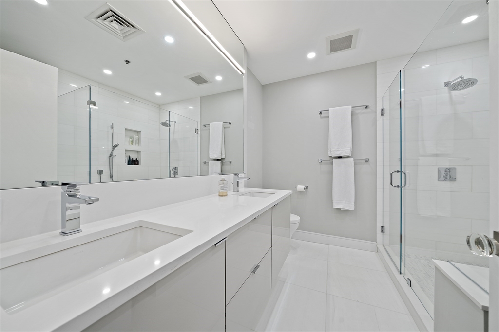 2420 Beacon Street # 401