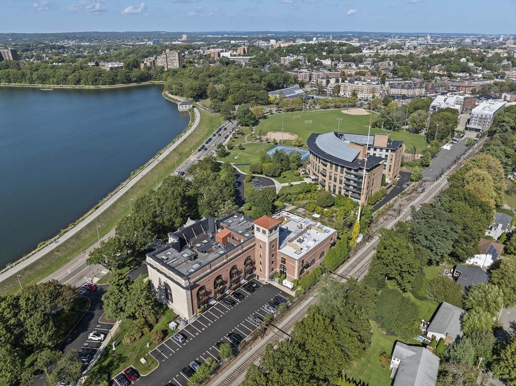 2420 Beacon Street # 401