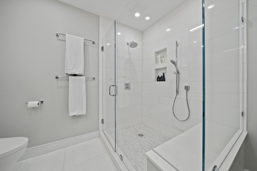 2420 Beacon Street # 401