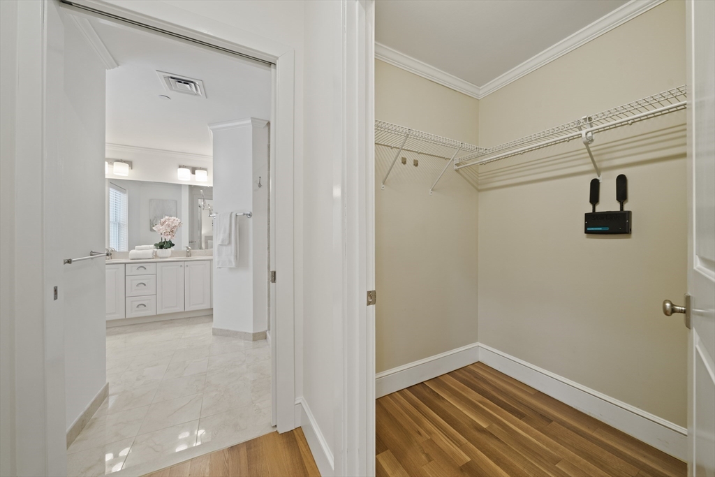 321 Hammond Pond Pkwy # 105