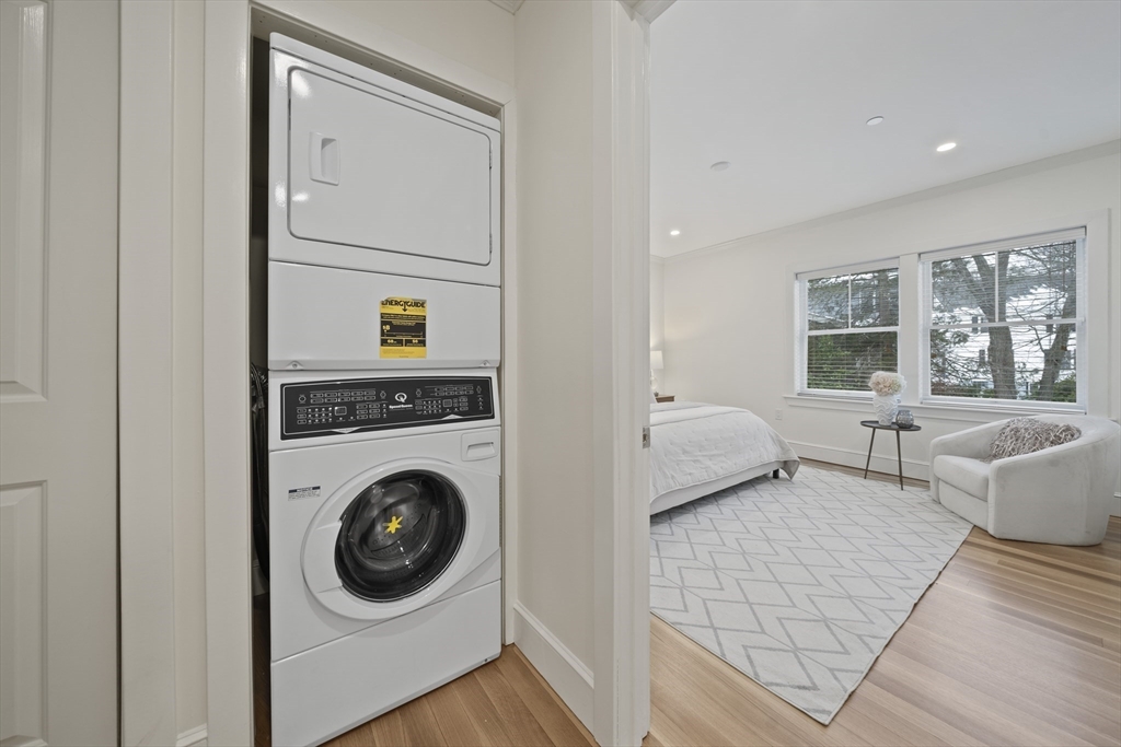 321 Hammond Pond Pkwy # 105